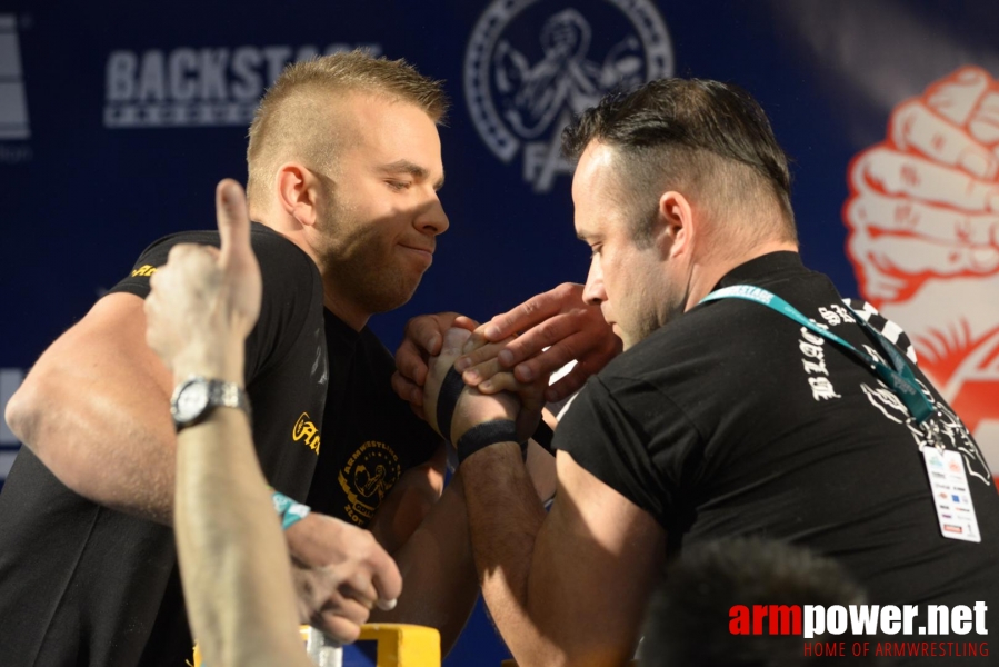 XV MISTRZOSTWA POLSKI - LEWA RĘKA # Siłowanie na ręce # Armwrestling # Armpower.net