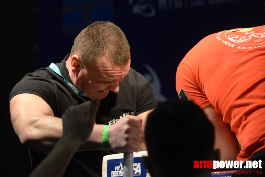 XV MISTRZOSTWA POLSKI - LEWA RĘKA # Siłowanie na ręce # Armwrestling # Armpower.net