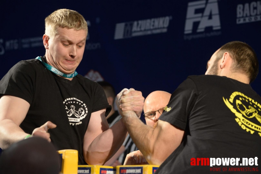 XV MISTRZOSTWA POLSKI - LEWA RĘKA # Siłowanie na ręce # Armwrestling # Armpower.net