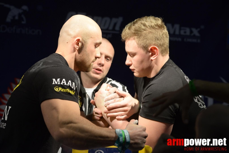 XV MISTRZOSTWA POLSKI - LEWA RĘKA # Siłowanie na ręce # Armwrestling # Armpower.net