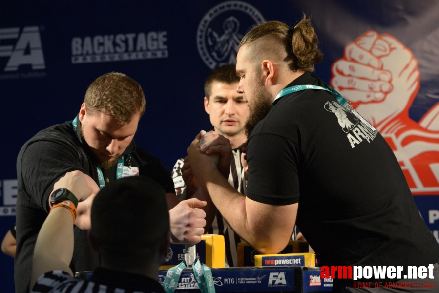 XV MISTRZOSTWA POLSKI - LEWA RĘKA # Siłowanie na ręce # Armwrestling # Armpower.net