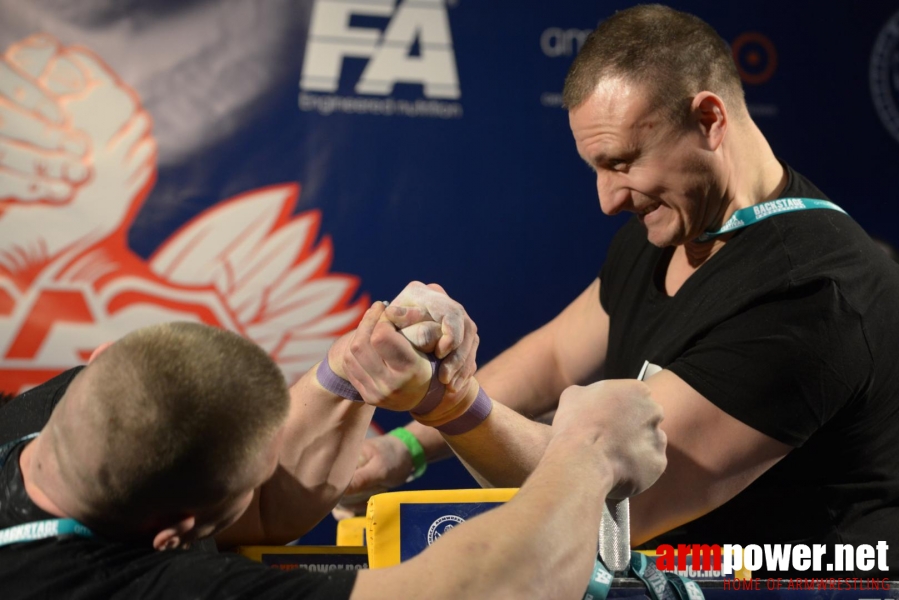 XV MISTRZOSTWA POLSKI - LEWA RĘKA # Siłowanie na ręce # Armwrestling # Armpower.net