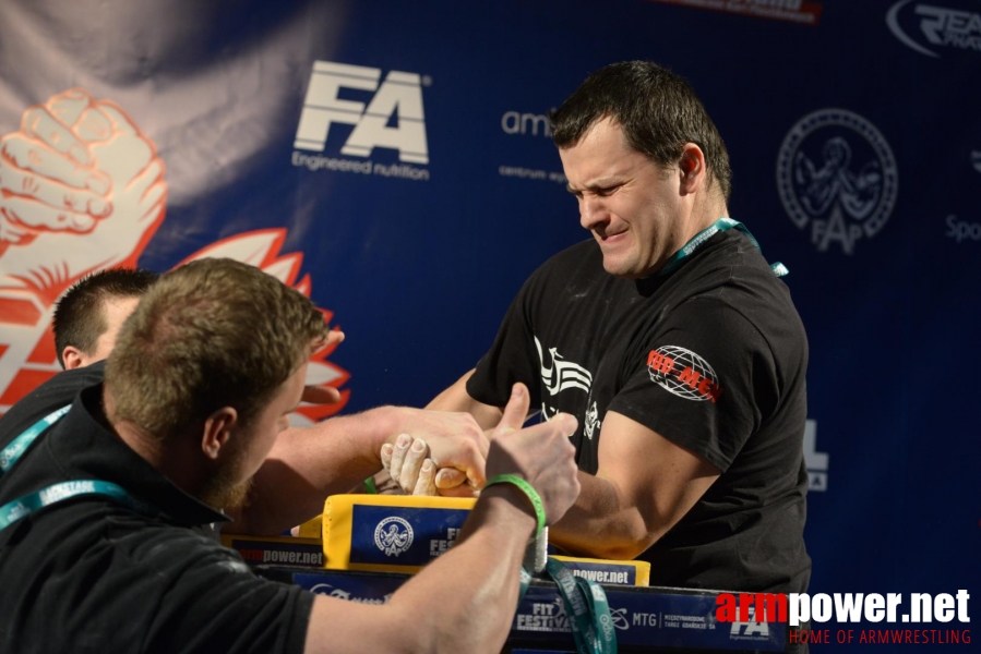 XV MISTRZOSTWA POLSKI - LEWA RĘKA # Siłowanie na ręce # Armwrestling # Armpower.net