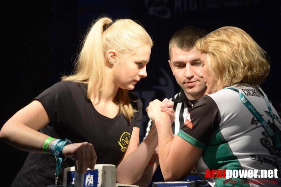 XV MISTRZOSTWA POLSKI - LEWA RĘKA # Siłowanie na ręce # Armwrestling # Armpower.net