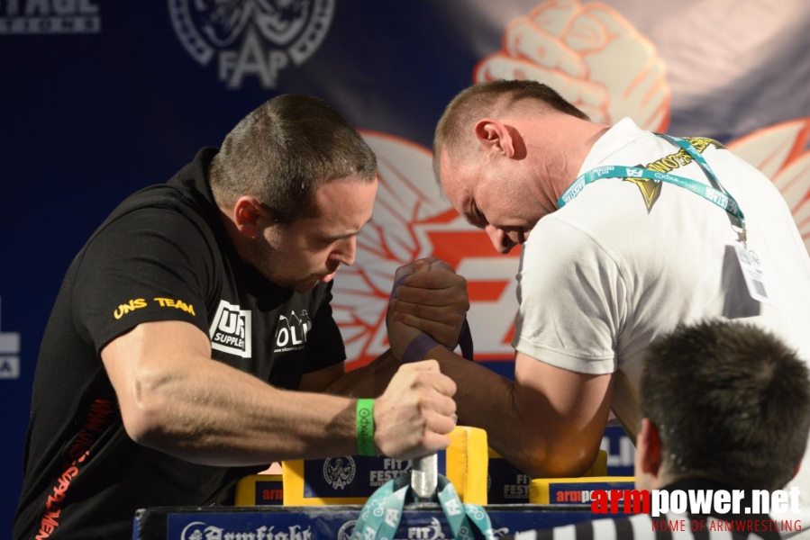 XV MISTRZOSTWA POLSKI - LEWA RĘKA # Siłowanie na ręce # Armwrestling # Armpower.net