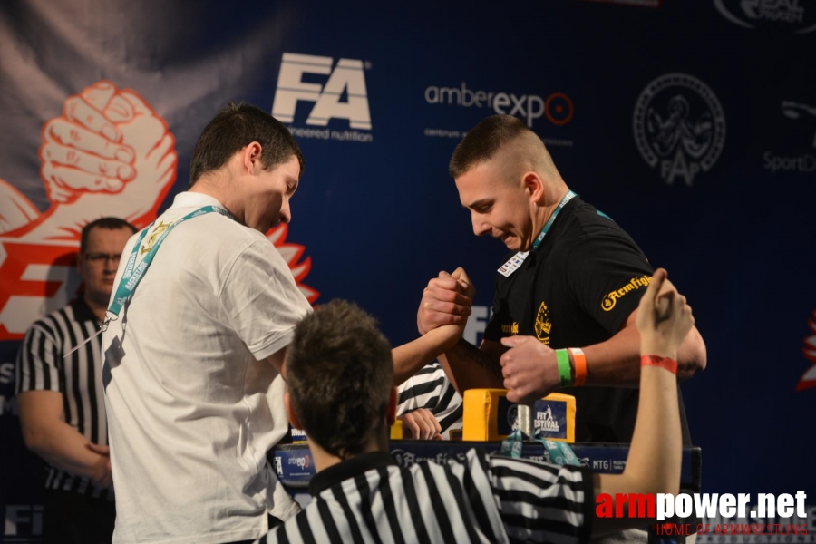 XV MISTRZOSTWA POLSKI - PRAWA RĘKA # Siłowanie na ręce # Armwrestling # Armpower.net