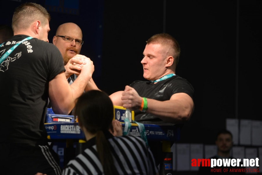 XV MISTRZOSTWA POLSKI - PRAWA RĘKA # Siłowanie na ręce # Armwrestling # Armpower.net