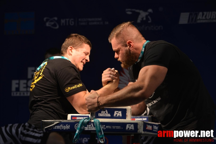 XV MISTRZOSTWA POLSKI - PRAWA RĘKA # Siłowanie na ręce # Armwrestling # Armpower.net