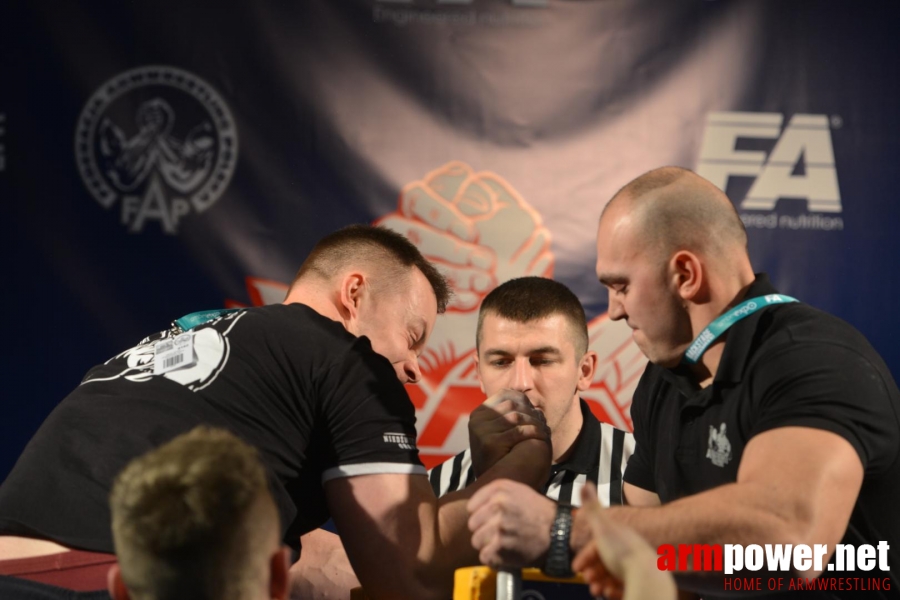 XV MISTRZOSTWA POLSKI - PRAWA RĘKA # Siłowanie na ręce # Armwrestling # Armpower.net