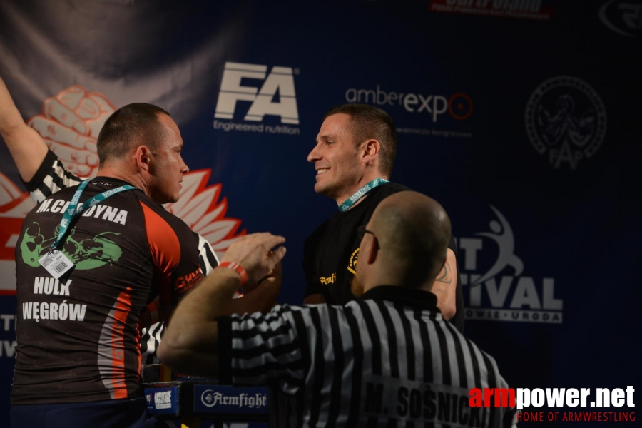 XV MISTRZOSTWA POLSKI - PRAWA RĘKA # Siłowanie na ręce # Armwrestling # Armpower.net