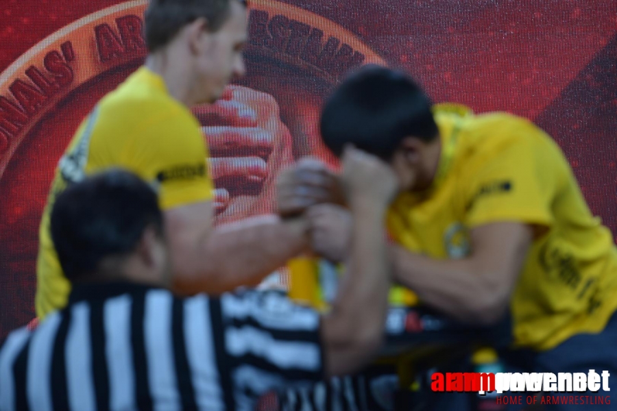 Zloty Tur 2015 - Right Hand # Siłowanie na ręce # Armwrestling # Armpower.net