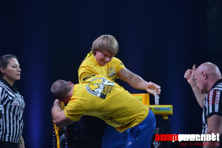 Zloty Tur 2015 - Right Hand # Siłowanie na ręce # Armwrestling # Armpower.net