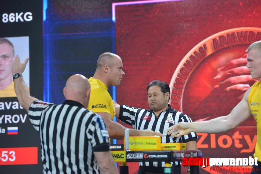 Zloty Tur 2015 - Right Hand # Siłowanie na ręce # Armwrestling # Armpower.net