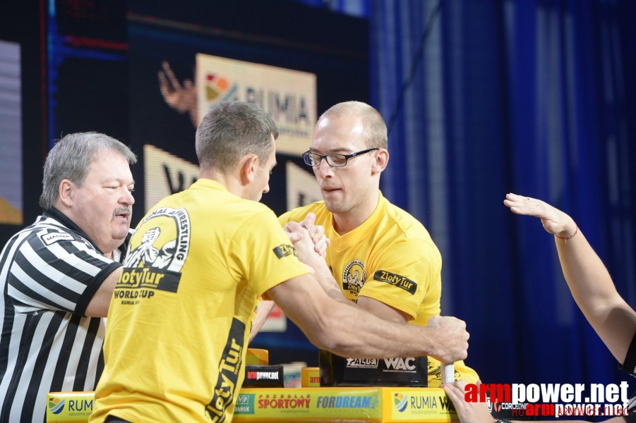 Zloty Tur 2015 by Mark Kazus - Left Hand # Armwrestling # Armpower.net