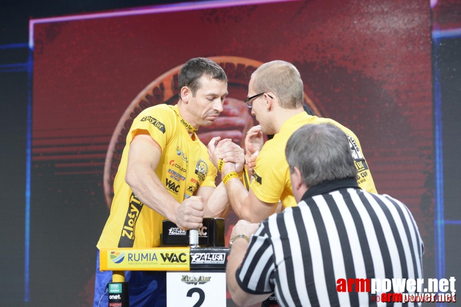 Zloty Tur 2015 by Mark Kazus - Left Hand # Siłowanie na ręce # Armwrestling # Armpower.net