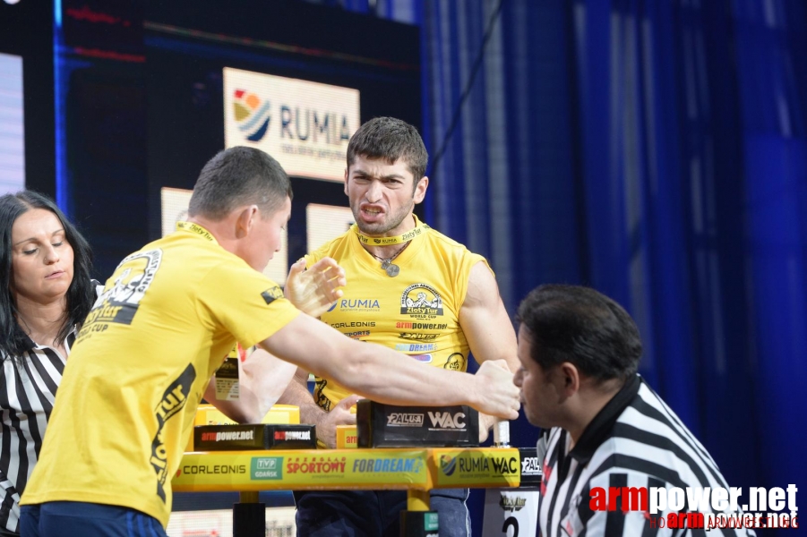 Zloty Tur 2015 by Mark Kazus - Left Hand # Siłowanie na ręce # Armwrestling # Armpower.net