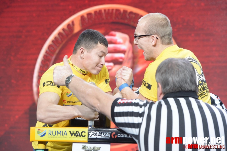 Zloty Tur 2015 by Mark Kazus - Left Hand # Siłowanie na ręce # Armwrestling # Armpower.net