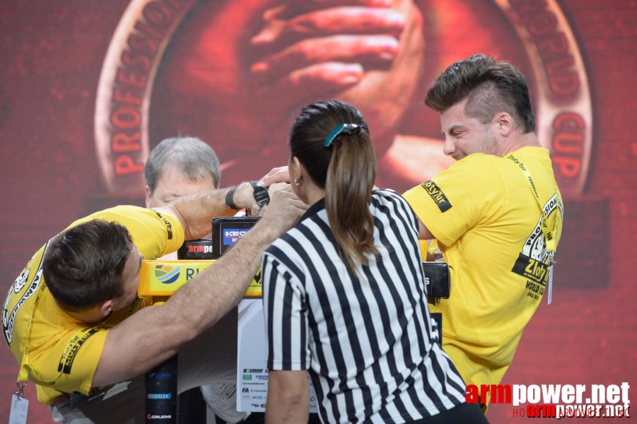 Zloty Tur 2015 by Mark Kazus - Left Hand # Armwrestling # Armpower.net