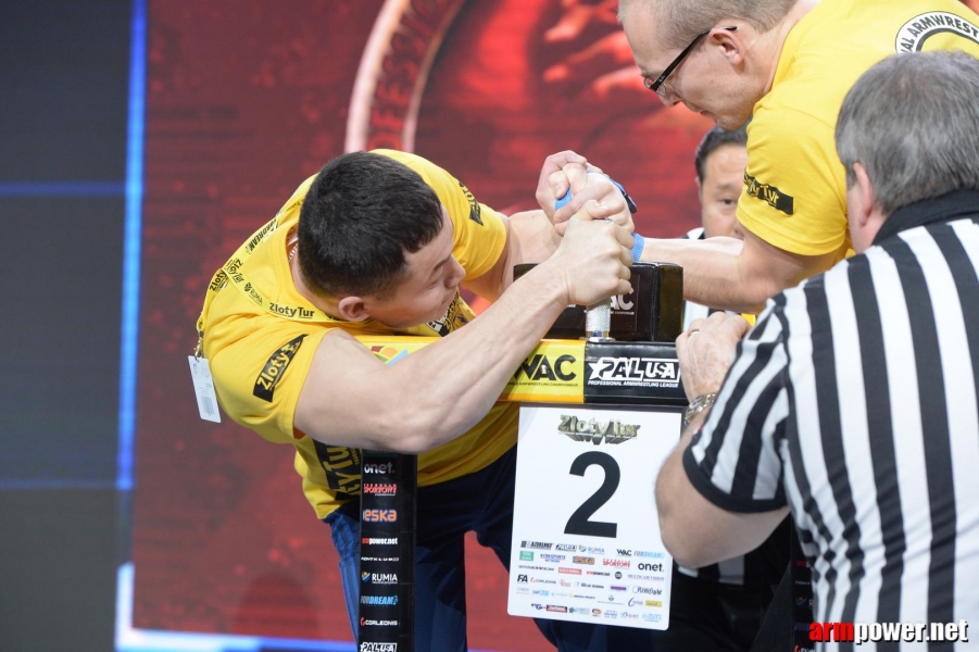 Zloty Tur 2015 by Mark Kazus - Left Hand # Siłowanie na ręce # Armwrestling # Armpower.net