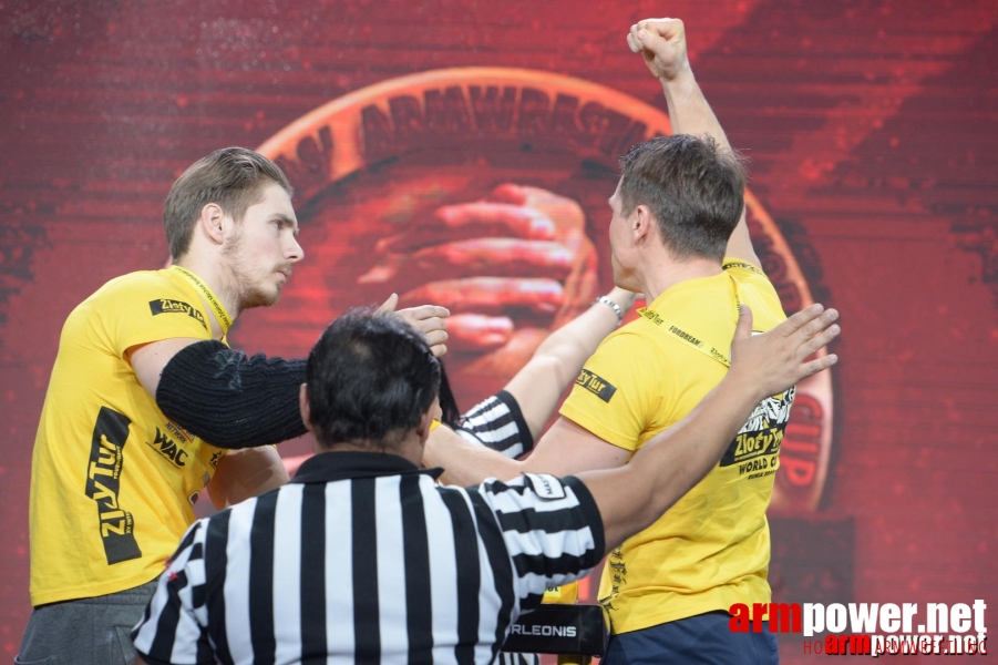 Zloty Tur 2015 by Mark Kazus - Left Hand # Armwrestling # Armpower.net