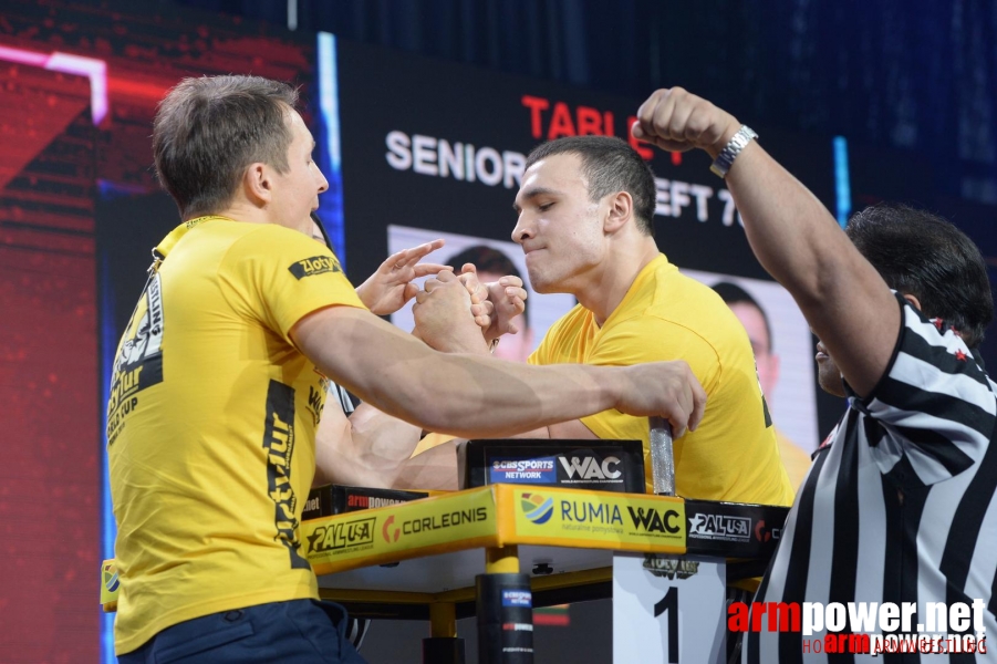 Zloty Tur 2015 by Mark Kazus - Left Hand # Armwrestling # Armpower.net