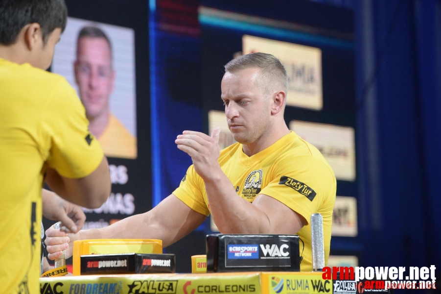 Zloty Tur 2015 by Mark Kazus - Left Hand # Siłowanie na ręce # Armwrestling # Armpower.net