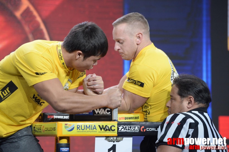 Zloty Tur 2015 by Mark Kazus - Left Hand # Siłowanie na ręce # Armwrestling # Armpower.net