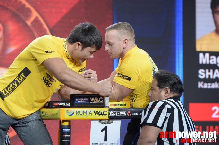 Zloty Tur 2015 by Mark Kazus - Left Hand # Armwrestling # Armpower.net