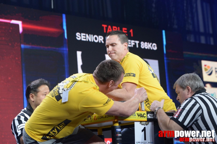 Zloty Tur 2015 by Mark Kazus - Left Hand # Siłowanie na ręce # Armwrestling # Armpower.net