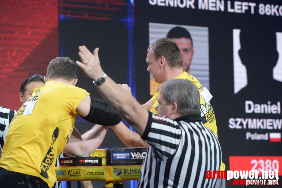 Zloty Tur 2015 by Mark Kazus - Left Hand # Armwrestling # Armpower.net