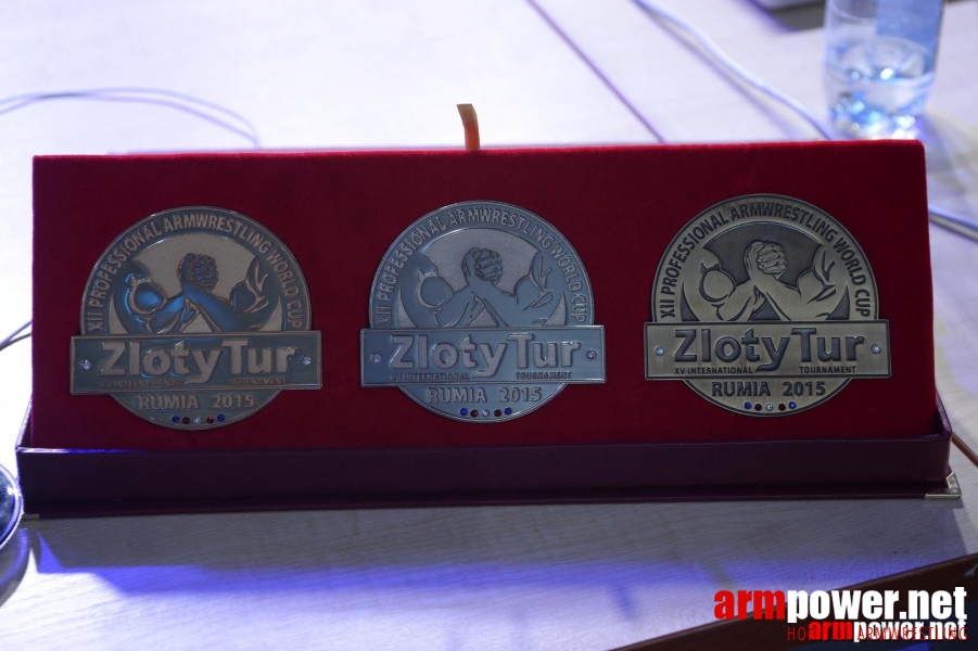 Zloty Tur 2015 by Mark Kazus - Left Hand # Siłowanie na ręce # Armwrestling # Armpower.net