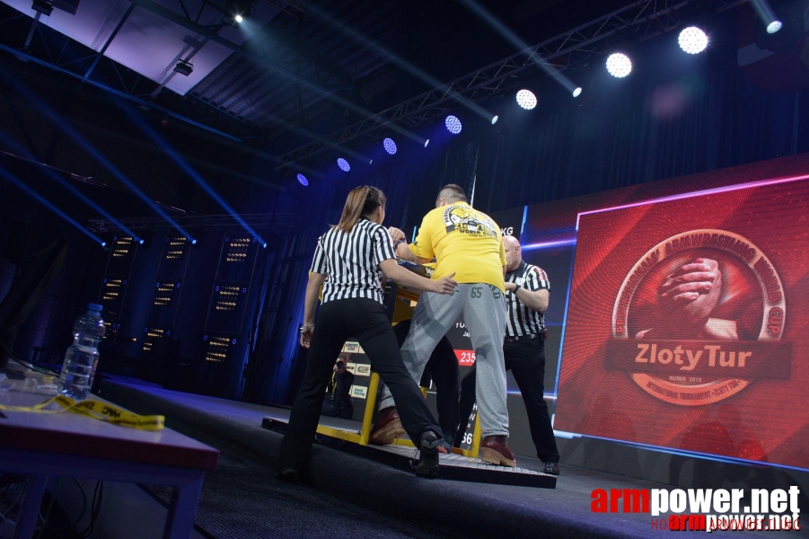 Zloty Tur 2015 by Mark Kazus - Left Hand # Siłowanie na ręce # Armwrestling # Armpower.net