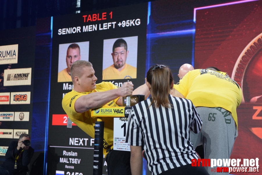 Zloty Tur 2015 by Mark Kazus - Left Hand # Siłowanie na ręce # Armwrestling # Armpower.net