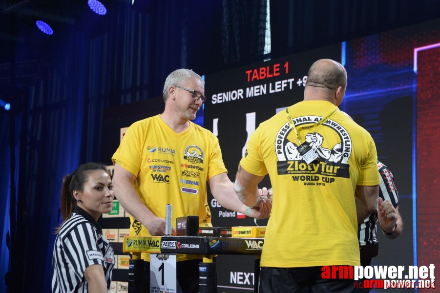 Zloty Tur 2015 by Mark Kazus - Left Hand # Siłowanie na ręce # Armwrestling # Armpower.net