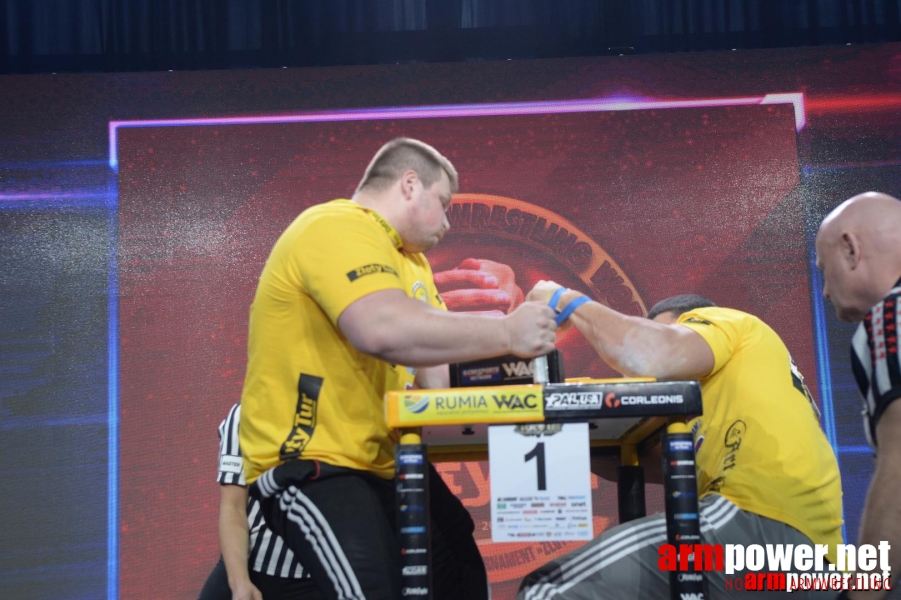 Zloty Tur 2015 by Mark Kazus - Left Hand # Siłowanie na ręce # Armwrestling # Armpower.net