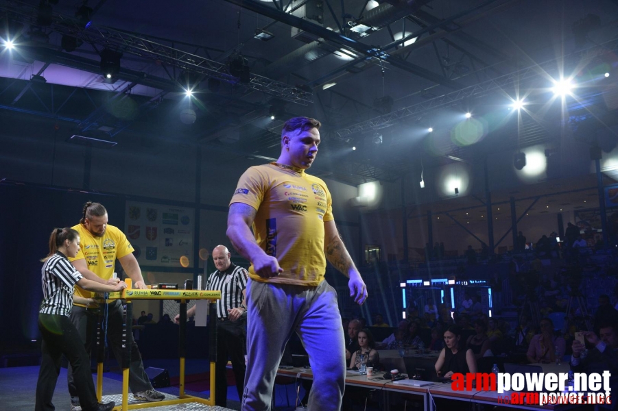 Zloty Tur 2015 by Mark Kazus - Left Hand # Siłowanie na ręce # Armwrestling # Armpower.net