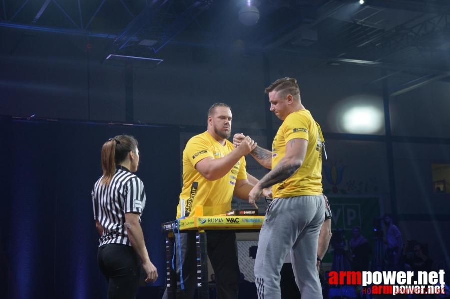 Zloty Tur 2015 by Mark Kazus - Left Hand # Siłowanie na ręce # Armwrestling # Armpower.net