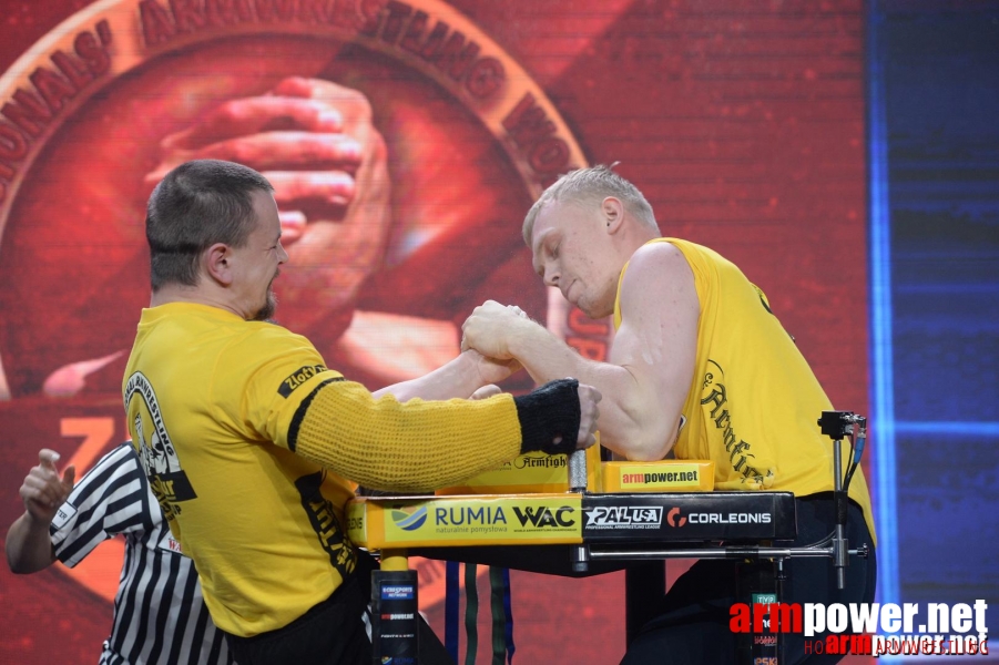 Zloty Tur 2015 by Mark Kazus - Left Hand # Siłowanie na ręce # Armwrestling # Armpower.net