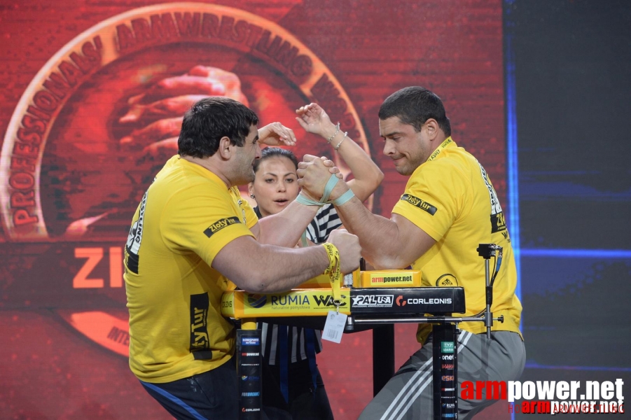 Zloty Tur 2015 by Mark Kazus - Left Hand # Siłowanie na ręce # Armwrestling # Armpower.net