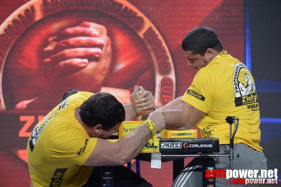 Zloty Tur 2015 by Mark Kazus - Left Hand # Siłowanie na ręce # Armwrestling # Armpower.net