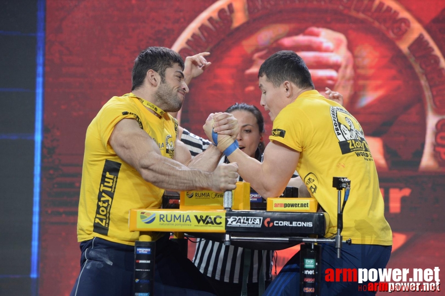 Zloty Tur 2015 by Mark Kazus - Left Hand # Siłowanie na ręce # Armwrestling # Armpower.net