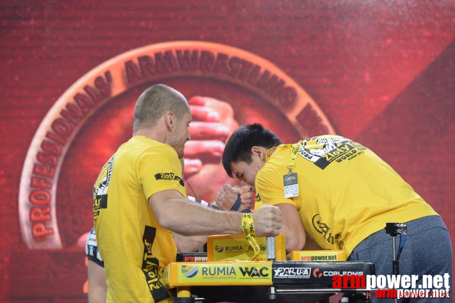 Zloty Tur 2015 by Mark Kazus - Left Hand # Siłowanie na ręce # Armwrestling # Armpower.net