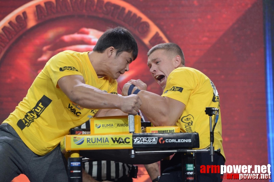 Zloty Tur 2015 by Mark Kazus - Left Hand # Siłowanie na ręce # Armwrestling # Armpower.net