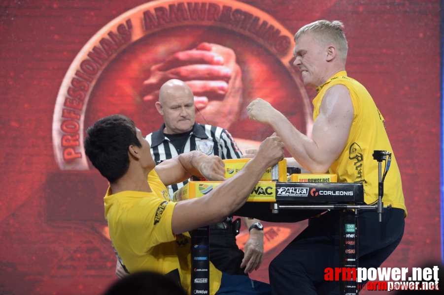 Zloty Tur 2015 by Mark Kazus - Left Hand # Siłowanie na ręce # Armwrestling # Armpower.net