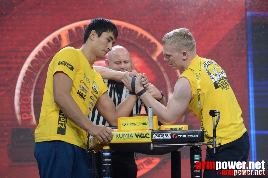 Zloty Tur 2015 by Mark Kazus - Left Hand # Siłowanie na ręce # Armwrestling # Armpower.net