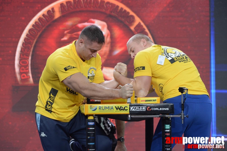 Zloty Tur 2015 by Mark Kazus - Left Hand # Siłowanie na ręce # Armwrestling # Armpower.net