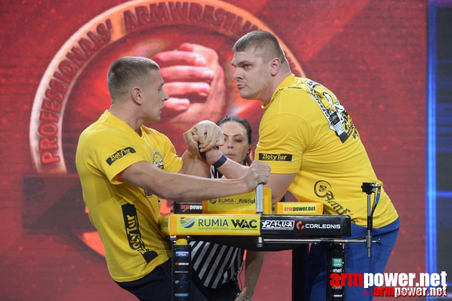 Zloty Tur 2015 by Mark Kazus - Left Hand # Siłowanie na ręce # Armwrestling # Armpower.net