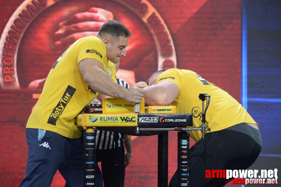 Zloty Tur 2015 by Mark Kazus - Left Hand # Siłowanie na ręce # Armwrestling # Armpower.net