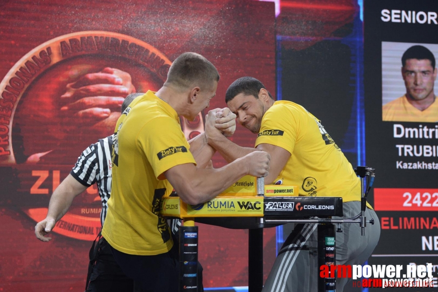 Zloty Tur 2015 by Mark Kazus - Left Hand # Siłowanie na ręce # Armwrestling # Armpower.net