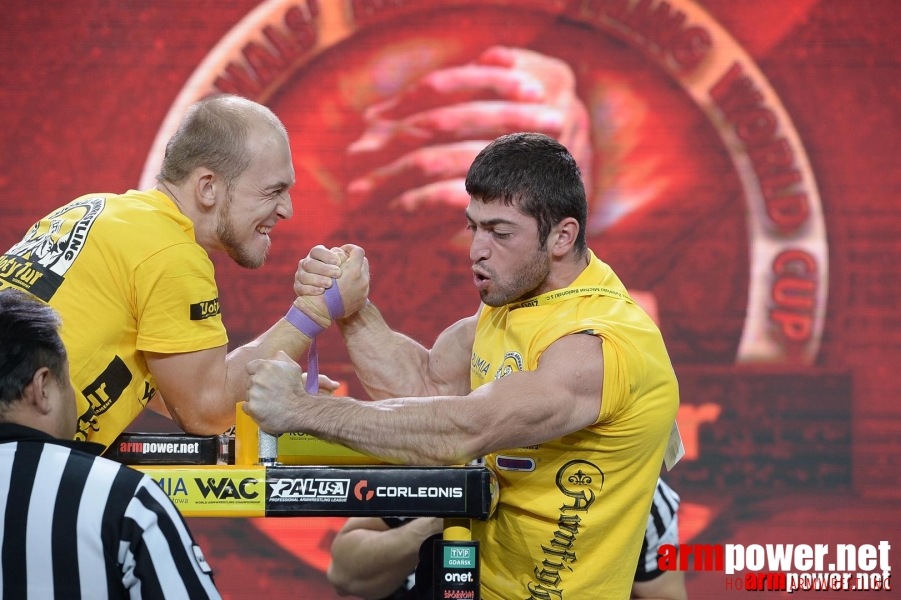 Zloty Tur 2015 by Mark Kazus - Right Hand # Armwrestling # Armpower.net